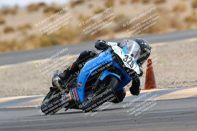 media/Feb-27-2022-CVMA (Sun) [[a3977b6969]]/Race 6 500 Supersport-350 Supersport (Holeshot)/